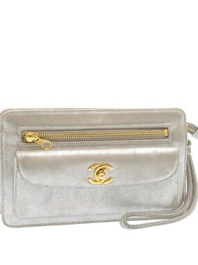 CHANEL Clutch Bag Leather Silver CC Auth 26857A